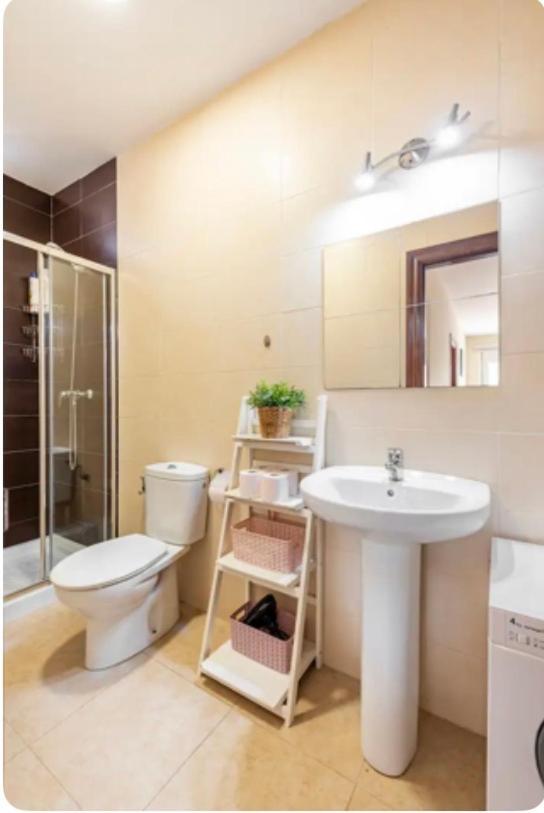 Apartamento En Primera Linea De Playa El Palo Málaga Exterior foto
